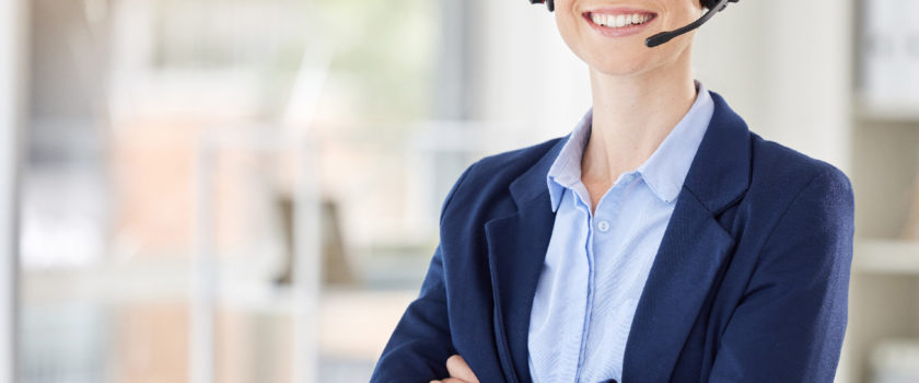 call-center-woman-and-success-manager-smile-with-h-2022-12-10-00-15-35-utc Téléconseillers : ce qu’attendent réellement les clients en 2026